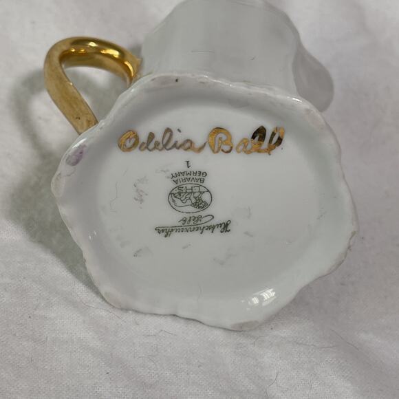Vintage Lorenz Hutschenreuther Dresden Germany - Small 3.5” Creamer Pitcher - Picture 4 of 6